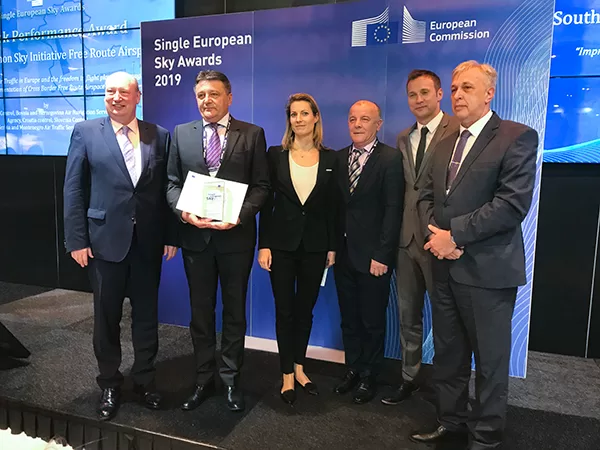 Secsi fra wins ses award naslovna